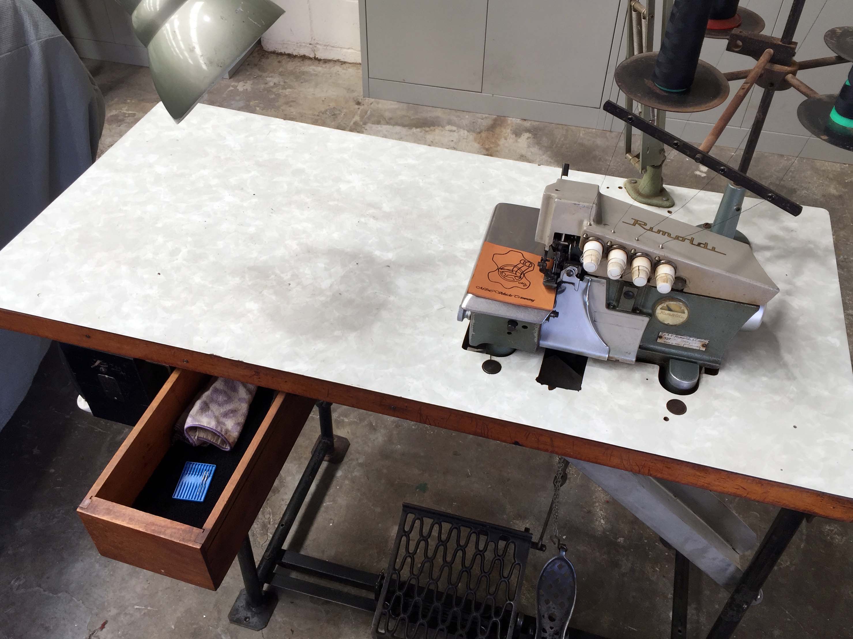 For Sale: SEIKO LSWN-28BL Twin-Needle Sewing Machine For Sale: SEIKO LSWN-28BL Twin-Needle Sewing Machine